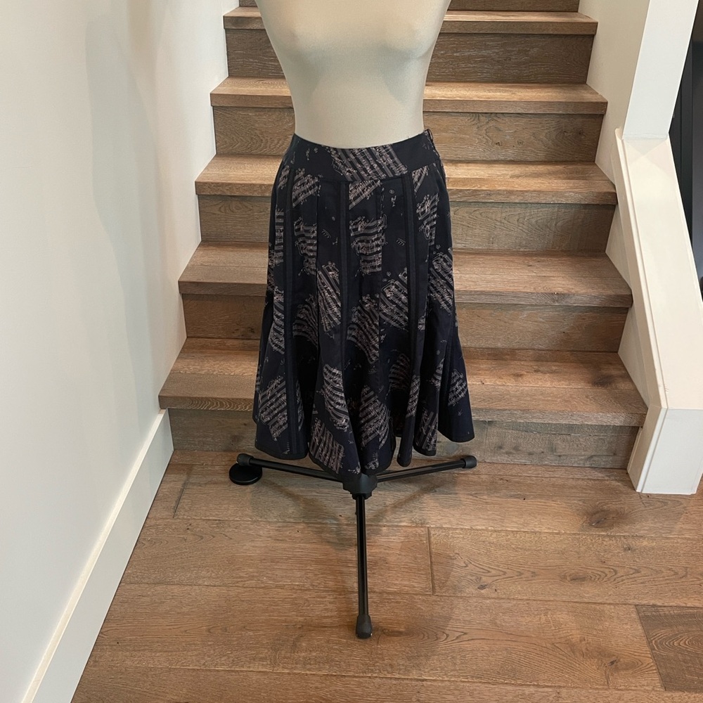Elegant Black and Gray A-Line Skirt